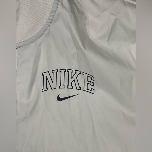 Nike Windbreaker Jacket Womens Medium - Picture 4 of 9